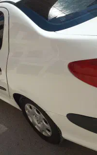 بی رنگ کم کار