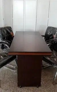 میز و صندلی کنفرانسی