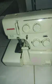 چرخ خیاطی ژانومه