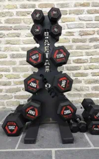 کلاس های امادگی جسمانی(فیتنس)بانوان