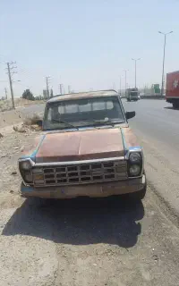 نیسان وانت مدل ۸۳تناژ۳۸۰۰بی رنگ