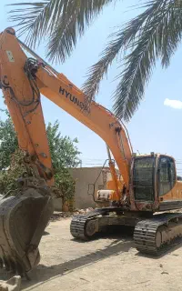 کار با بیل مکانیکی در سراوان و حومه