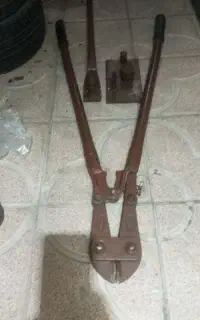 خاموت زن دستی.قیچی.سنگ فرز توسن