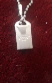 فلش ۸گیگ .شارژرسامسونگ