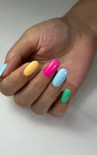 خدمات کاشت ناخن،پدیکور درمانی کف سابی پا،تتو بدن