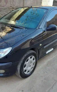 ۲۰۶ وی ۸ تیوفاوی فول مدل ۹۴