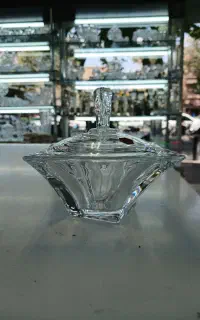 قندان کریستال کوادرون
