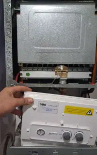 تعمیرات تخصصی وسرویس انواع*پکیج دیواری*و *آبگرمکن*
