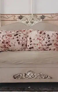 مبل به همراه میز عسلی