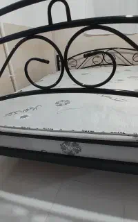 تخت فلزی به همراه خوشخواب فنری