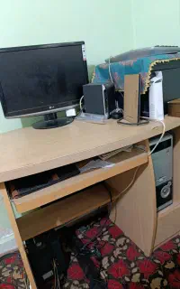 فروش میز کامپیوتر در حد نو