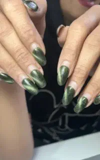 اموزش و کاشت ناخن  حرفه ای