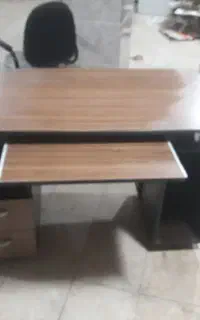 میز تحریر و میز کامپیوتر