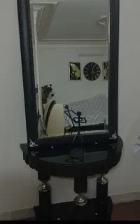 آیینه و کنسول