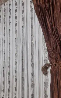 پرده سلطنتی