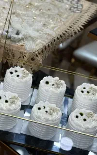 کیک و شیرینی