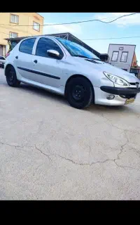 ۲۰۶ مدل ۸۳