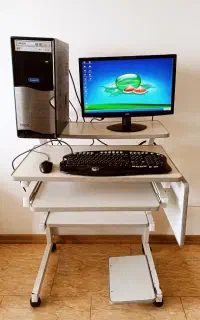 کامپیوتر و  مانیتور و آمپلیفایر