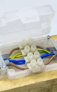 انجام کارهای برقی ساختمان