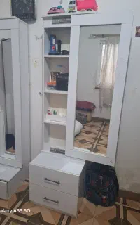میز آرایش سالم و تمیز