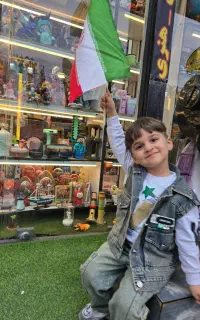 استخدام مدیر منزل و مربی کودک (با بیمه و خودرو)