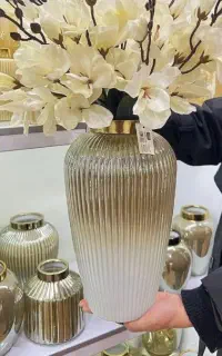 گلدان وظروف پذیرایی