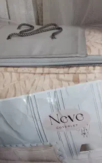 ی رو تختی نو مخمل با جنس خوب  و گل مصنوعی