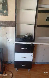 میز آرایشگاه