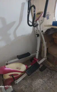 دوچرخه ثابت ورزشی