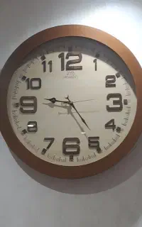 ساعت چوبی نو