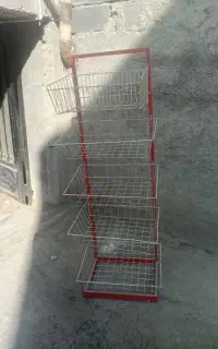 چهارپایه فلزی و استند