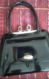 کیف و کفش ورنی