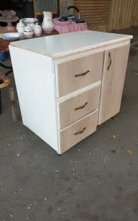 کابینت فلزی