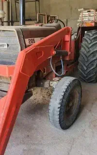 تراکتور ۲۸۵ انگلیس مدل۶۸بیل دار