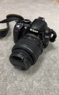 دوربین Nikon D3100  لنز 18-55 VR  تمیز و سالم
