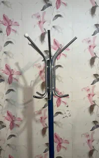 چوب لباسی ایستاده
