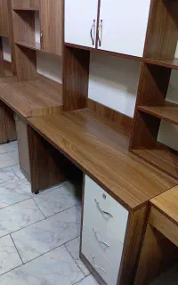 میز تحریر دو رنگ