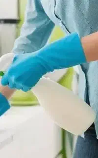 همکار خانم نظافت
