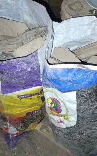 فروش هیزم چوب گردو خشک و پوشال خشک مرغداری