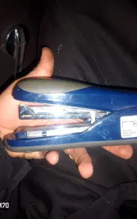 دو عدد منگنه کوب دستی و منگنه کش