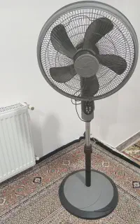 پنکه ایستاده کاملا سالم بدون عیب