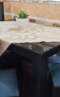 میز ناهارخوری‌ چهار نفره