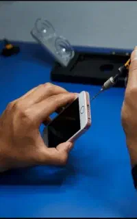 تعمیر گوشی و ال سی دی گوشی در محل کار شما