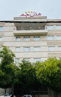 استخدام نیروی آقا