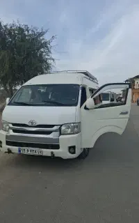 اجاره ون تویوتا هایس سقف بلند