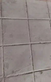 کاشی و سرامیک کار هستم