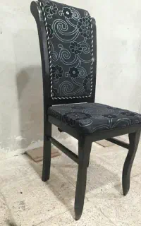 صندلی چوبی