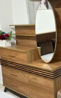 تخت دونفره میز آرایش، تخت کودک، آینه کنسول، لوستر