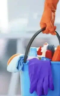 خانم جهت آشپزی و نظافت