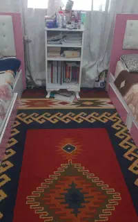 دو عدد تخت تک نفره و پاتختی